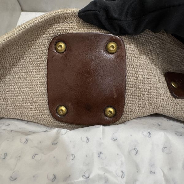 BOTTEGA VENETA 帆布金釦手腕袋卡其 