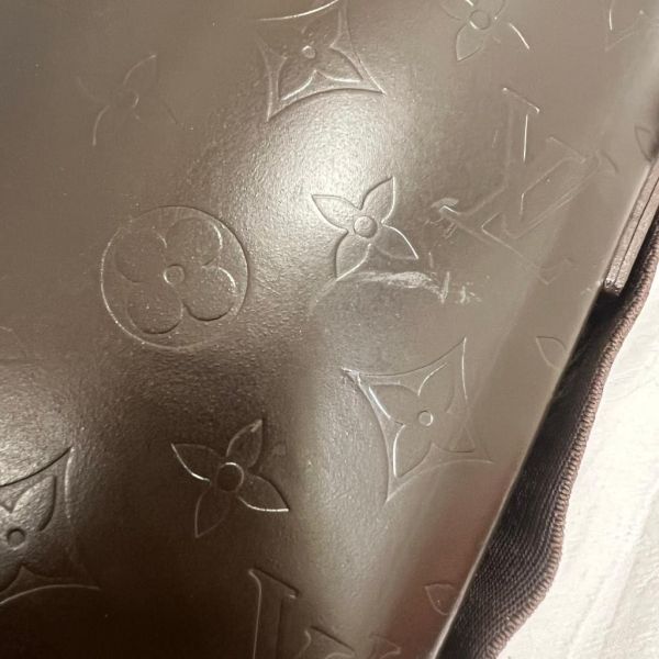 Louis Vuitton 硬殼肩包 