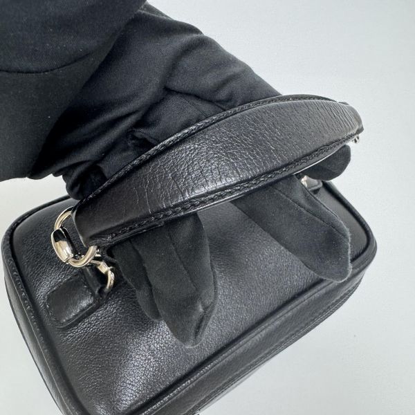 Gucci 黑色皮革手提包 