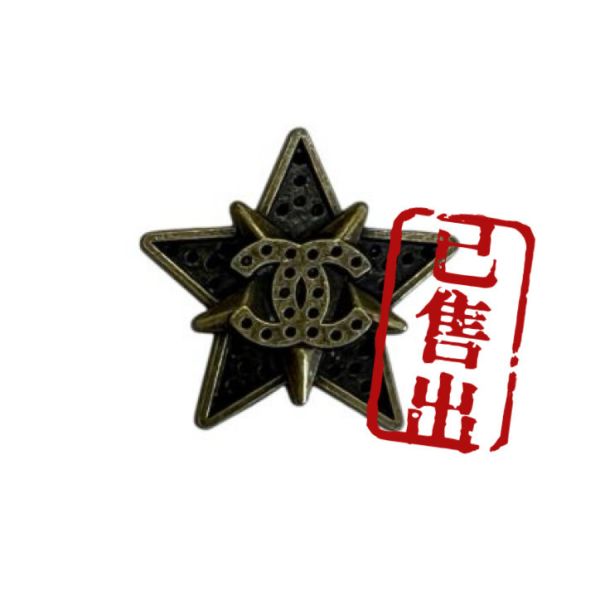 Chanel 雙C標誌星星胸針 