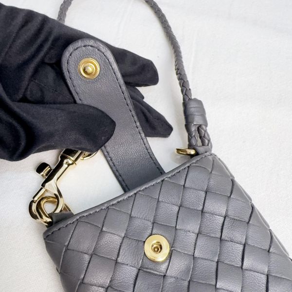Bottega Veneta 經典編織小羊皮手機包迷你掛包* 