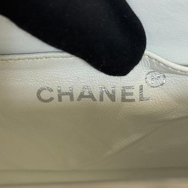 CHANEL 黃色漆皮方盒子 
