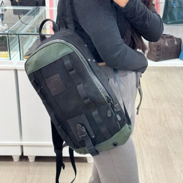 Chanel 軍綠色 運動雙肩後背包 