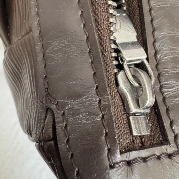 Louis Vuitton 深咖包袋 