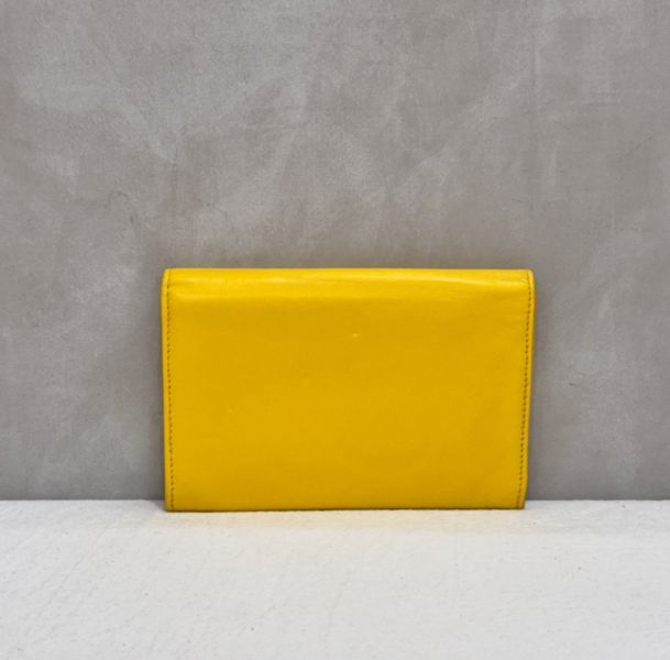 Chanel 小鵝黃中夾 