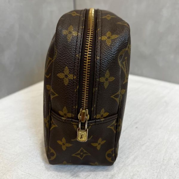 LV 經典洗漱包 手拿包 