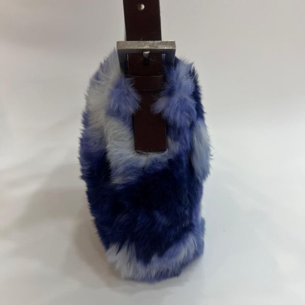 FENDI 稀有瀨兔毛琺瑯扣法棍包 