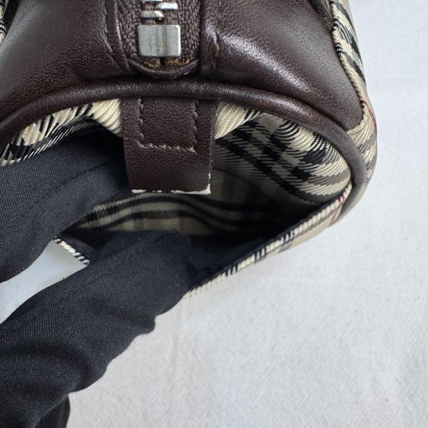 Burberry 經典格紋圓筒包 