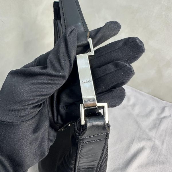 Gucci 黑色尼龍單肩包 