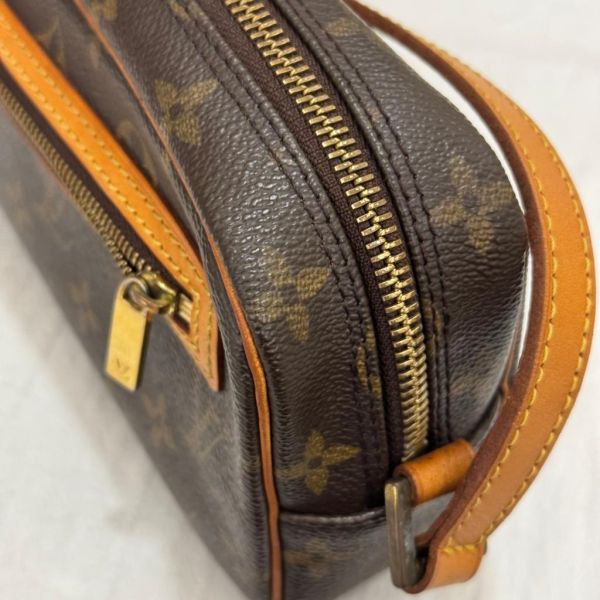 Louis Vuitton 小號開口笑腋下包 