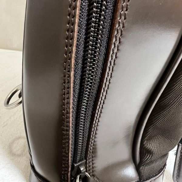 Gucci 竹節帆布單帶後背包 