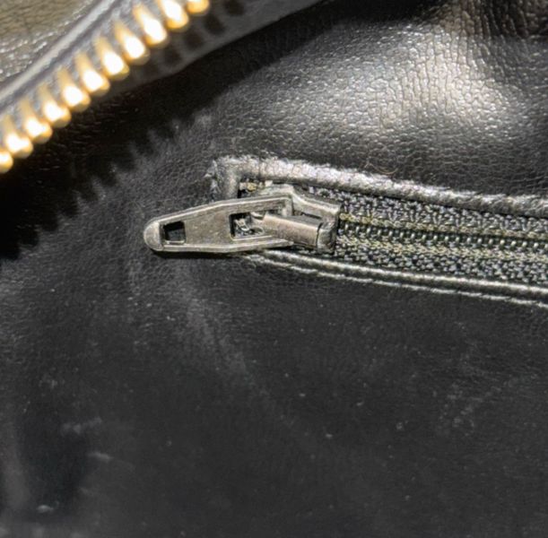 Chanel 小羊皮咖色化妝包 