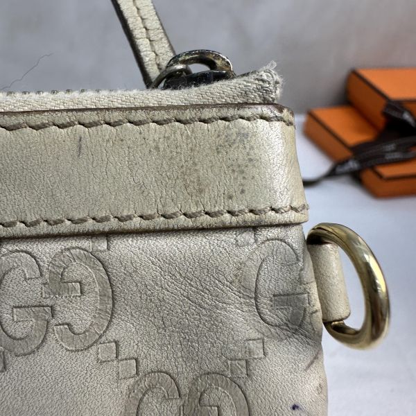 GUCCI 中古米色壓印老花一字拉鍊零錢包卡包 