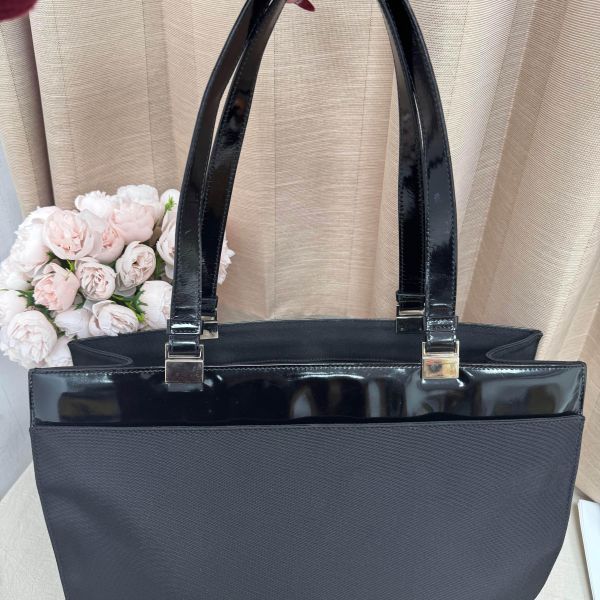 Gucci 黑色托特包 