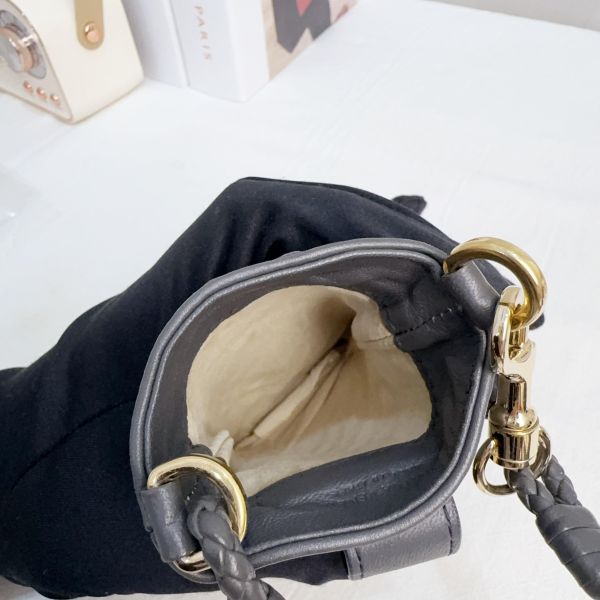 Bottega Veneta 經典編織小羊皮手機包迷你掛包* 