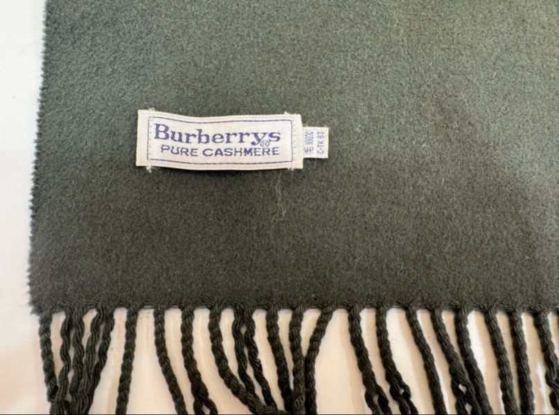 Burberry 純羊毛墨綠色圍巾 