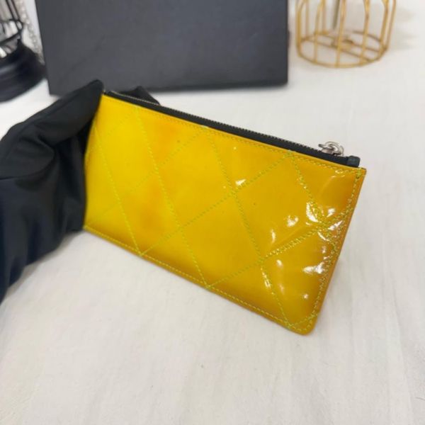 Chanel 黃色亮面漆皮手提包 