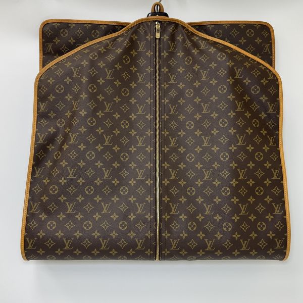 Louis Vuitton  Monogram 帆布西裝套 