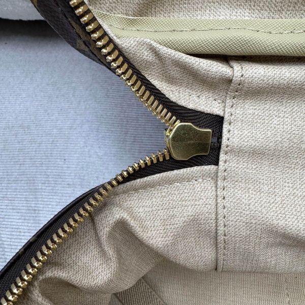 Louis Vuitton 經典Satellite 軟式行李箱 70 