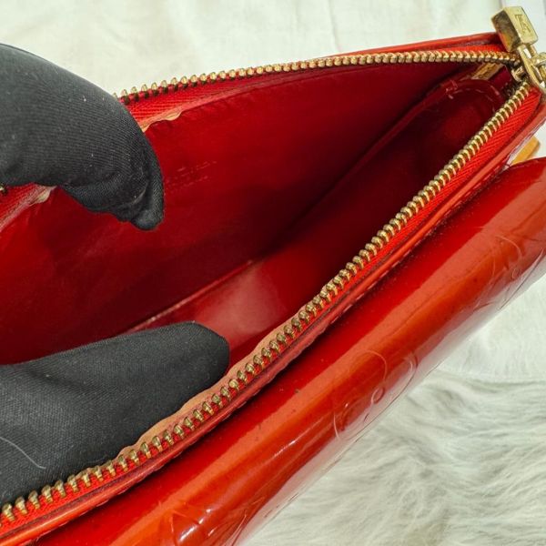 Louis Vuitton 漆皮紅色相機包 