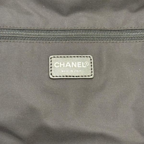 Chanel 黑色黑扣冰格行李箱 