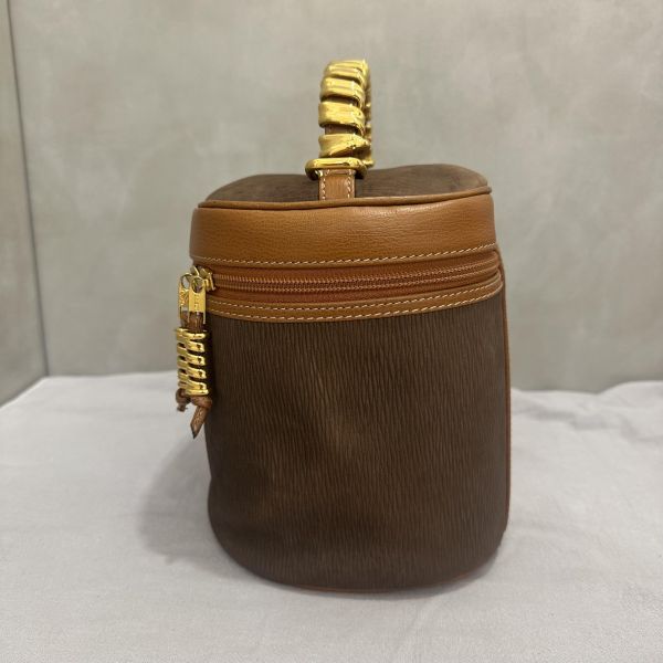 Loewe古董化妝包/水桶包 