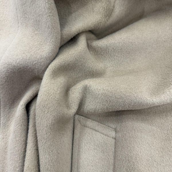 Burberry卡其色毛領大衣 