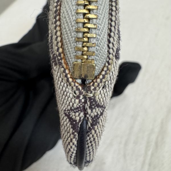 Louis Vuitton 灰色提花布零錢包 