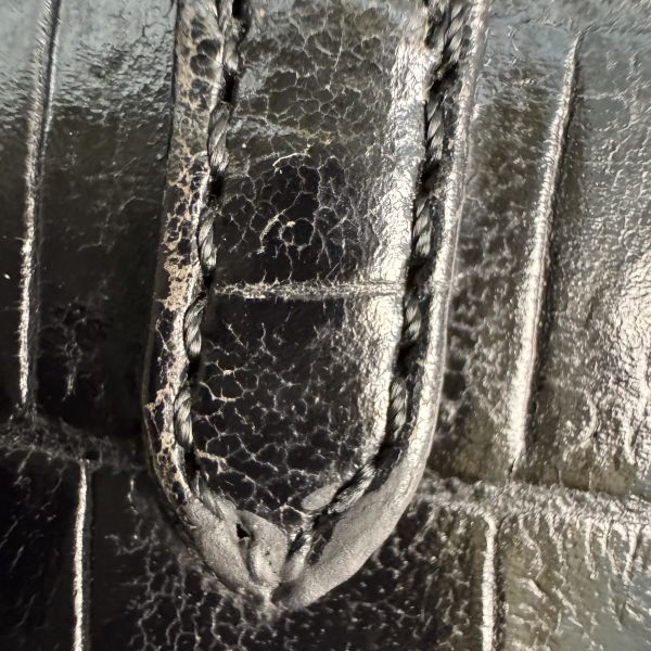 Balenciaga 經典鱷魚紋系列手提包 