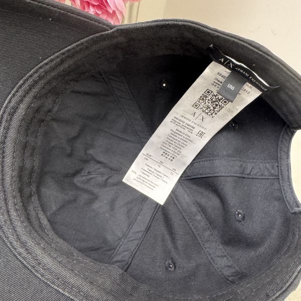 Armani 英文字母 黑色棒球帽 