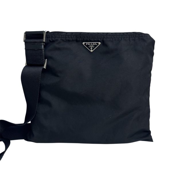 Prada 黑色尼龍斜背包 