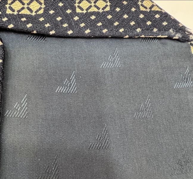 Emporio Armani 男士藏青色絲綢領帶（中古）義大利製 