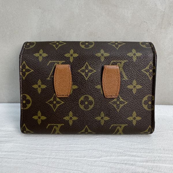 Louis Vuitton 紅皮腰包 