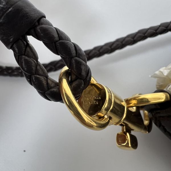 BOTTEGA VENETA 編織小羊皮手機包 