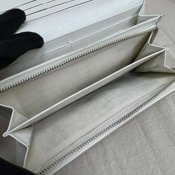 agnes b. 米色長款錢包 