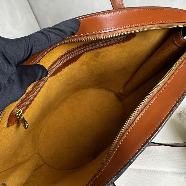 Louis Vuitton Epi 皮革手提包 