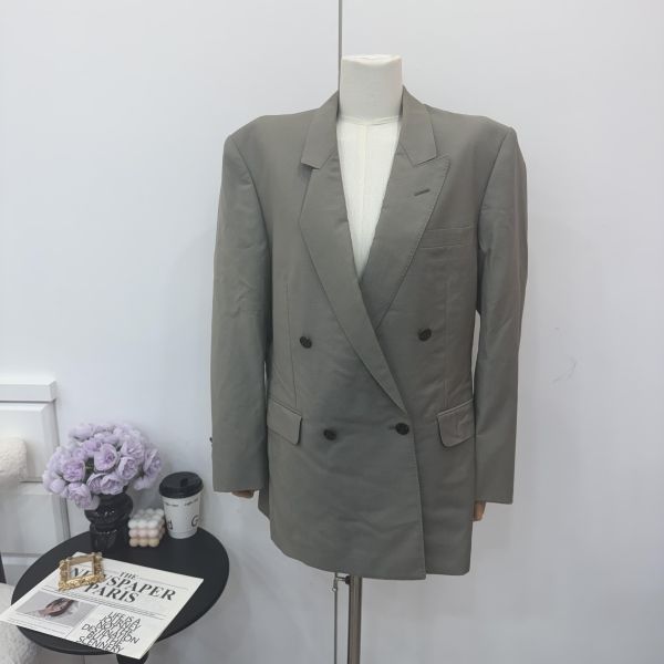 Dior 灰色雙排扣西裝外套 