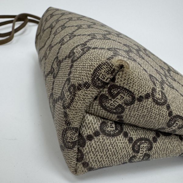 Gucci GG Supreme斜挎包 