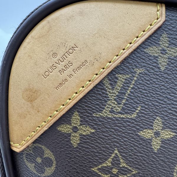 Louis Vuitton Monogram Pégase 系列滾輪行李箱 