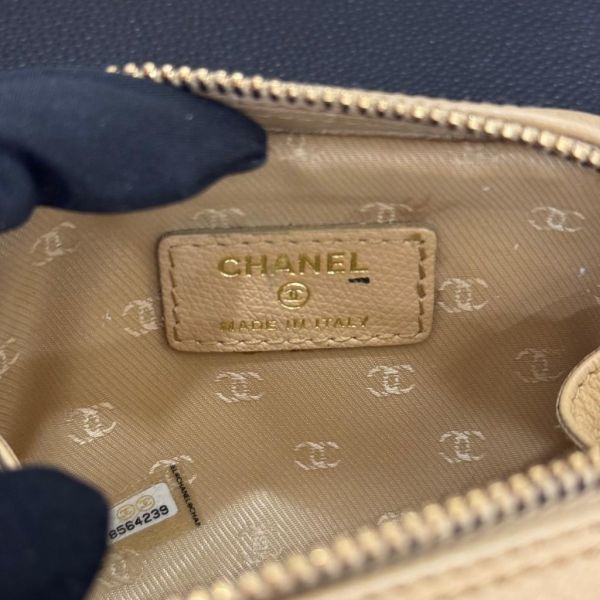Chanel coco鈕扣皮革小包 