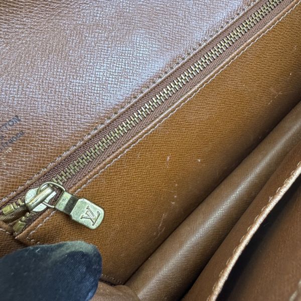 Louis Vuitton 26手拿包 