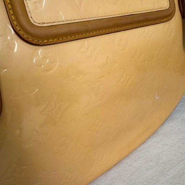 Louis Vuitton 黃色漆皮壓紋肩背包 