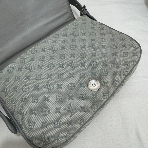 LV 童話森林系列郵差包 