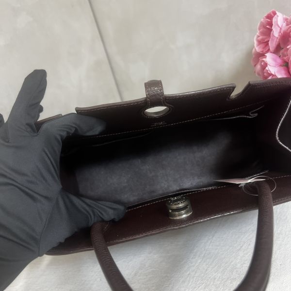 Hermès  深咖銀扣 