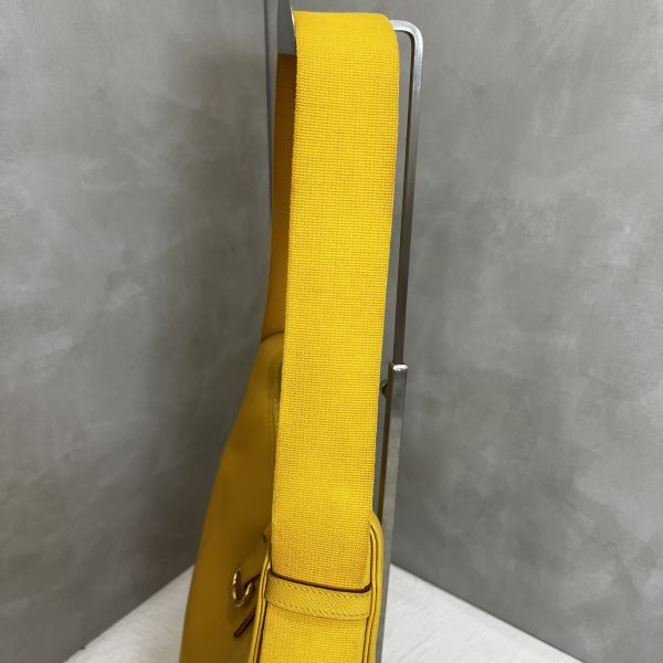 Hermès 黃色 tsako單肩包 
