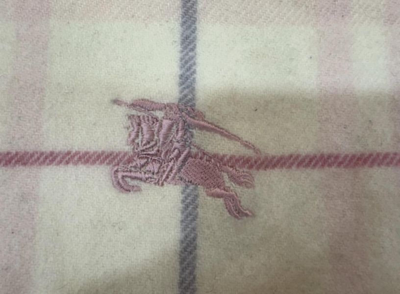 BURBERRY 巴寶莉 純羊毛 經典格紋 羊毛圍巾 披肩 流蘇 頸巾 