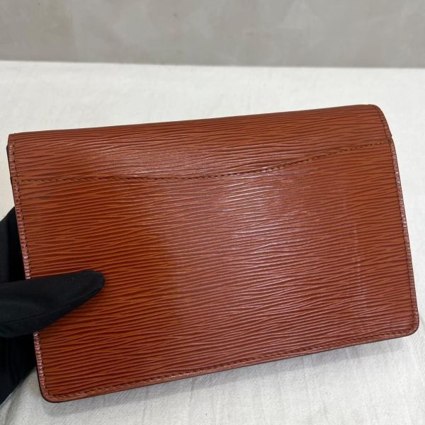 Louis Vuitton 經典皮革手拿包 