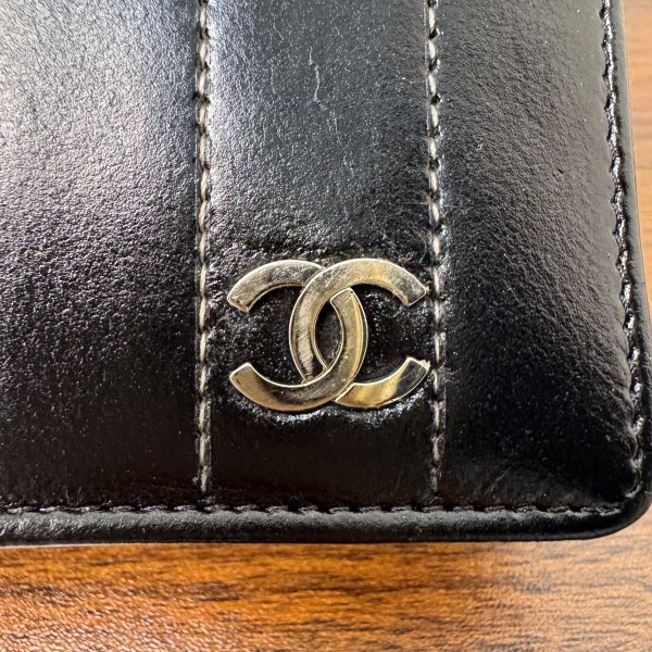 Chanel 黑色縫線對開長夾 
