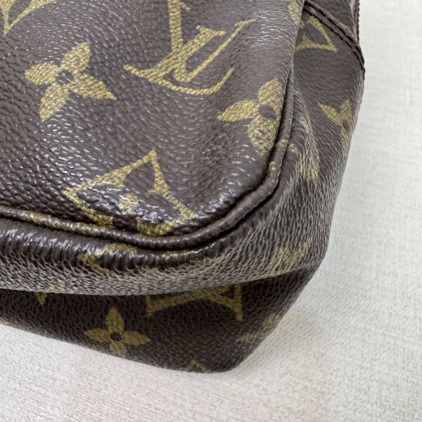 LV 老花手拿洗漱包 