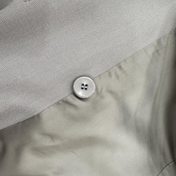 Emporio Armani灰色雙排扣女士西裝外套 